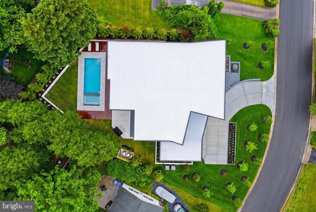 1803 DUMBARTON ST, Mclean, VA 22101