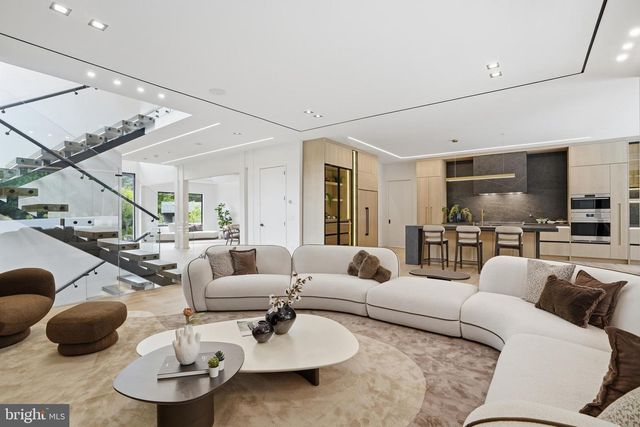 1803 DUMBARTON ST, Mclean, VA 22101