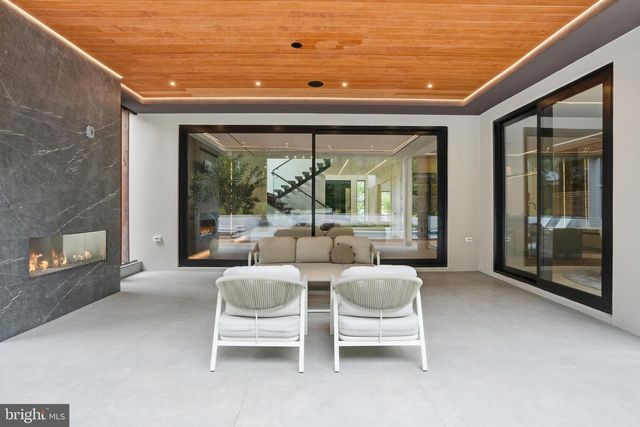 1803 DUMBARTON ST, Mclean, VA 22101
