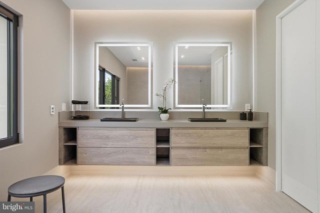 1803 DUMBARTON ST, Mclean, VA 22101
