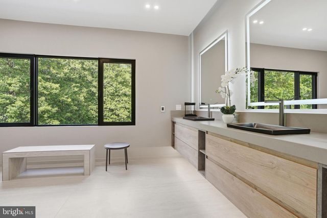 1803 DUMBARTON ST, Mclean, VA 22101