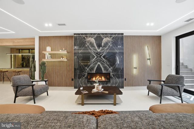 1803 DUMBARTON ST, Mclean, VA 22101
