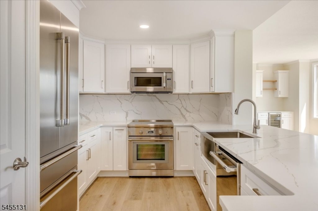 6315 City Pl 315, Edgewater Boro, NJ 07020 — exterior