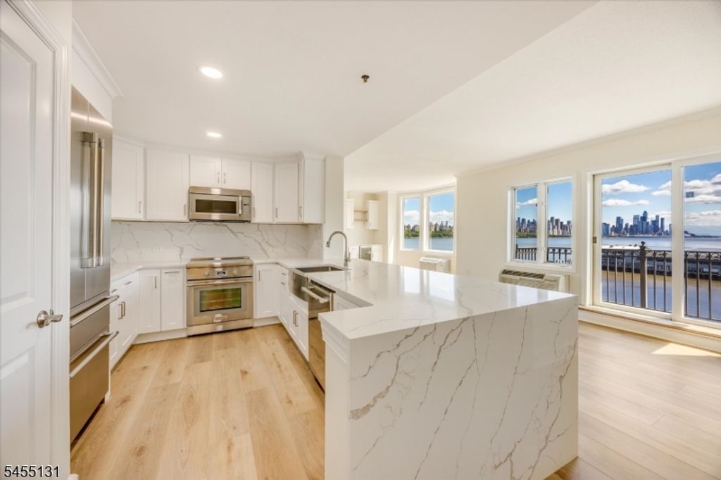 6315 City Pl 315, Edgewater Boro, NJ 07020 — photo 2
