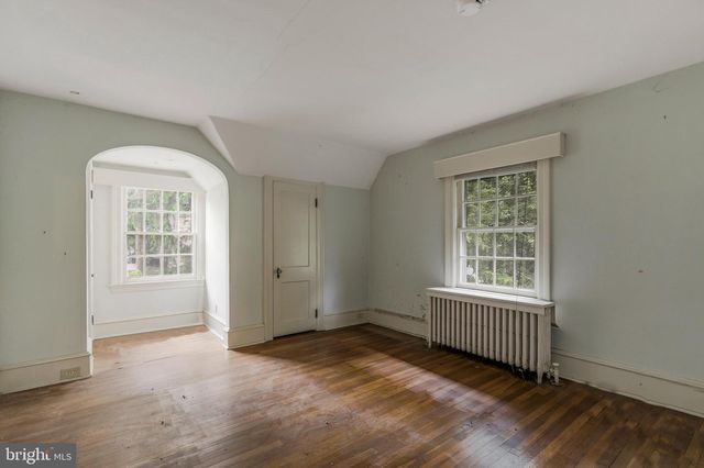 3 SHELBOURNE AVE, Trenton, NJ 08618