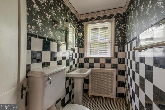 3 SHELBOURNE AVE, Trenton, NJ 08618