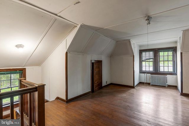 3 SHELBOURNE AVE, Trenton, NJ 08618