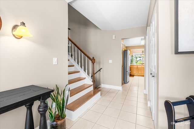 2266 RICHMOND Drive, Wheaton, IL 60189