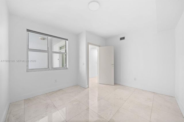 7918 Harbor Island Dr 311, North Bay Village, FL 33141