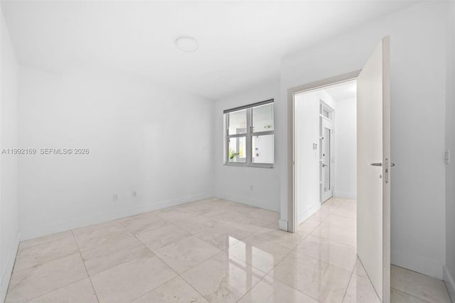 7918 Harbor Island Dr 311, North Bay Village, FL 33141