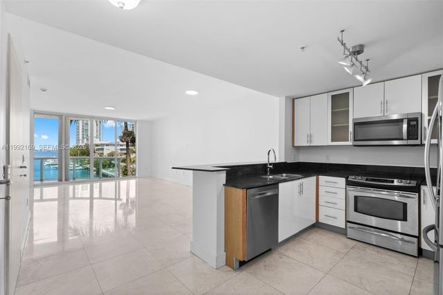 7918 Harbor Island Dr 311, North Bay Village, FL 33141