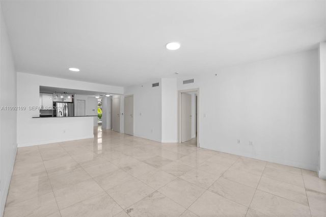 7918 Harbor Island Dr 311, North Bay Village, FL 33141