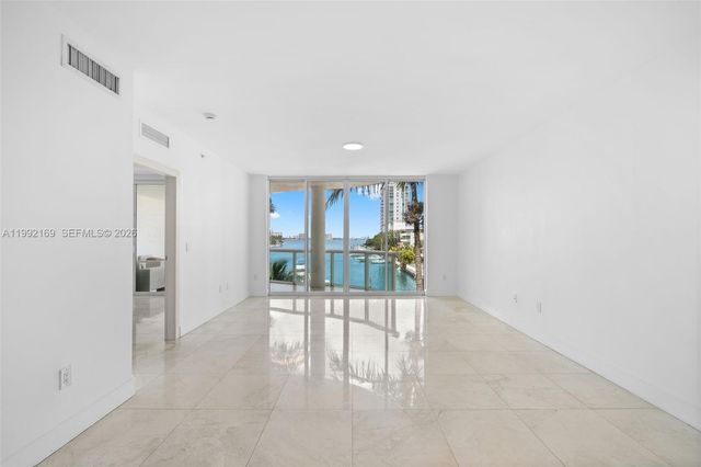 7918 Harbor Island Dr 311, North Bay Village, FL 33141