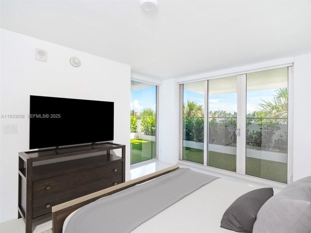 9261 E Bay Harbor Dr 305, Bay Harbor Islands, FL 33154