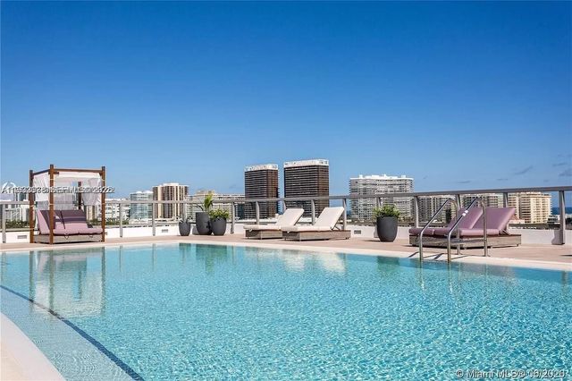 9261 E Bay Harbor Dr 305, Bay Harbor Islands, FL 33154