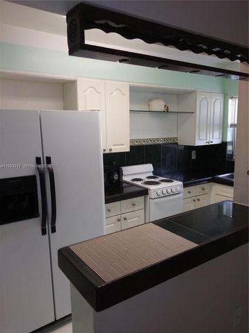 141 NE 10th Ave 29B, Hallandale Beach, FL 33009