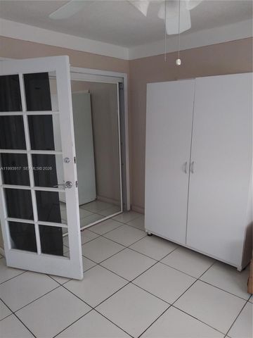 141 NE 10th Ave 29B, Hallandale Beach, FL 33009