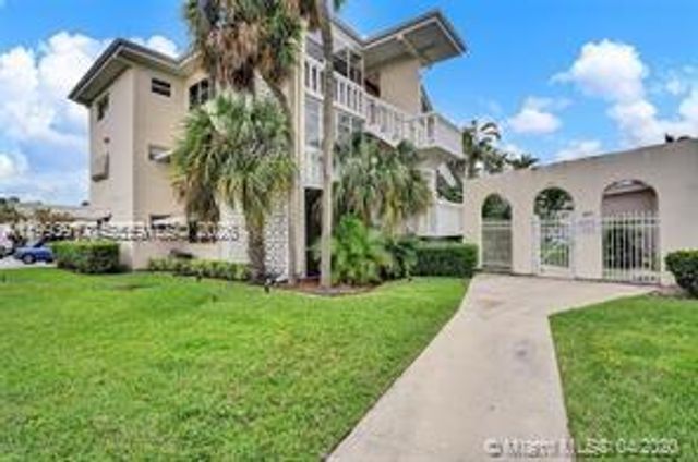 141 NE 10th Ave 29B, Hallandale Beach, FL 33009