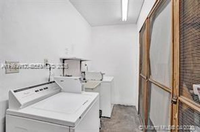 141 NE 10th Ave 29B, Hallandale Beach, FL 33009