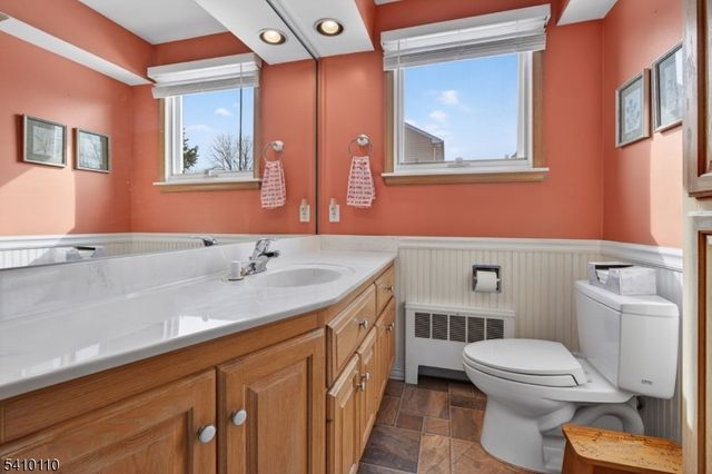 710 W Elm St, Linden City, NJ 07036