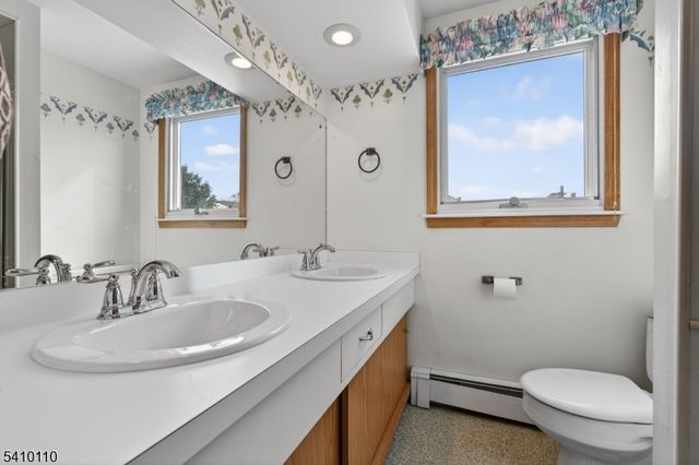 710 W Elm St, Linden City, NJ 07036