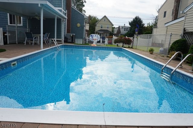 710 W Elm St, Linden City, NJ 07036