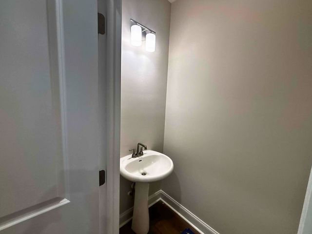 3215 Tasker Dr, Antioch, TN 37013