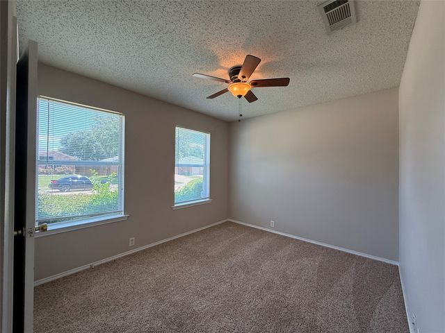106 Oakhurst Drive, Seagoville, TX 75159