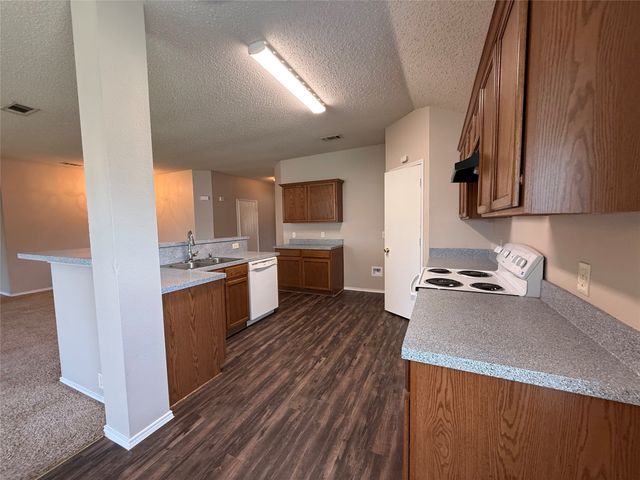 106 Oakhurst Drive, Seagoville, TX 75159