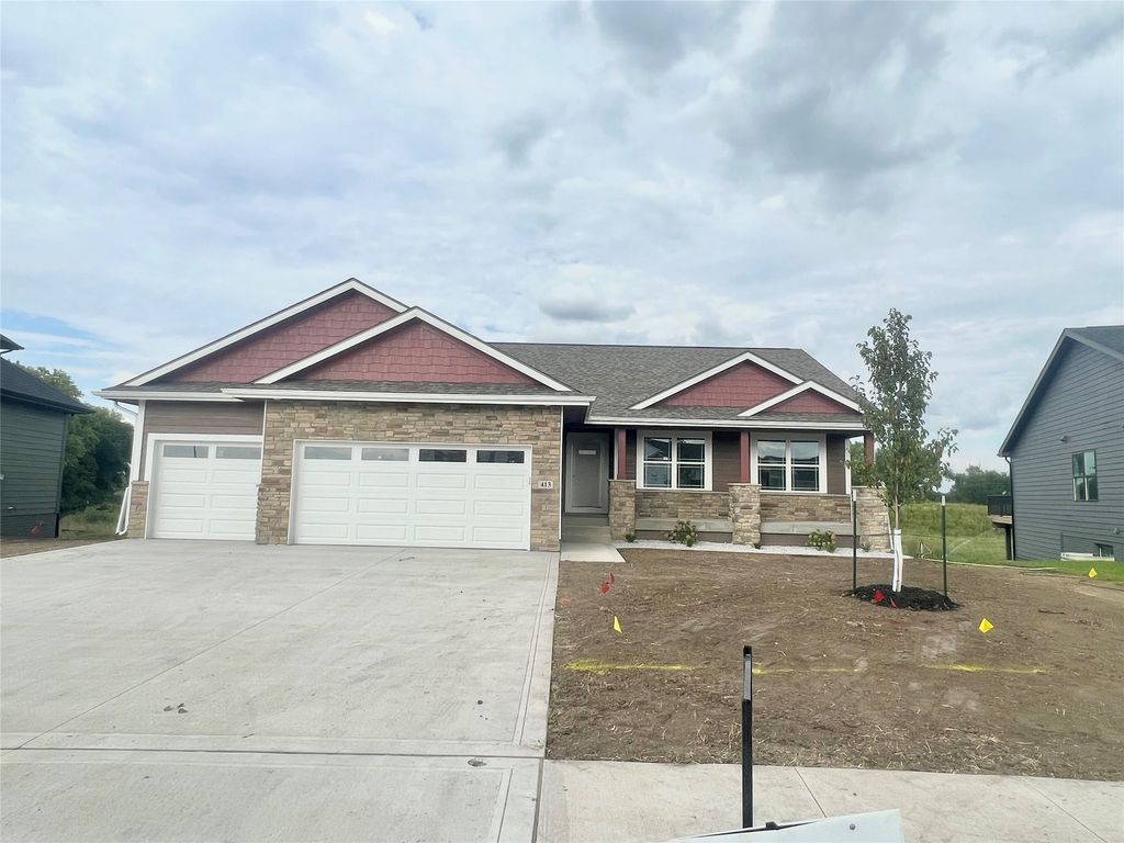 413 NE Madison Avenue, Elkhart, IA 50073
