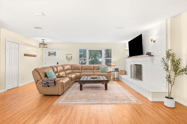 4233 Oak Ln, St Augustine, FL 32086