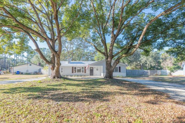 4233 Oak Ln, St Augustine, FL 32086