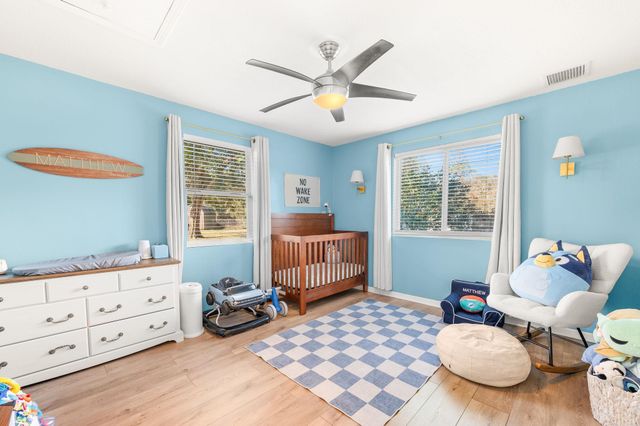 4233 Oak Ln, St Augustine, FL 32086