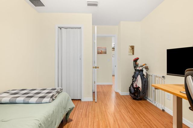 4233 Oak Ln, St Augustine, FL 32086