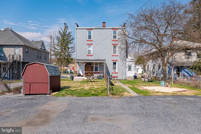 475-477 2ND ST, Highspire, PA 17034
