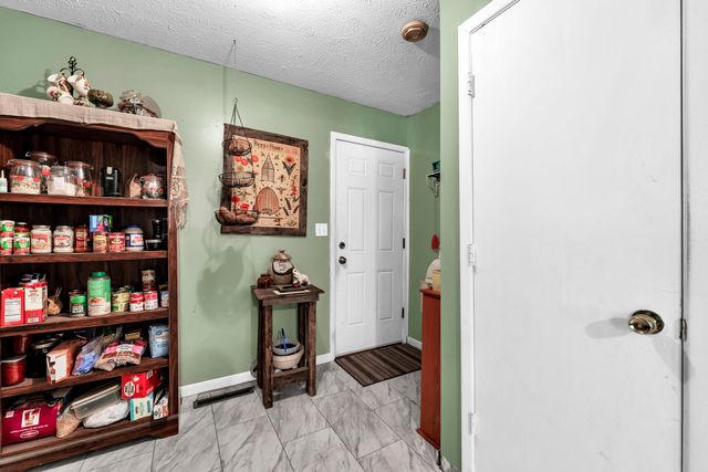 2556 S Westwood Avenue, Springfield, MO 65807