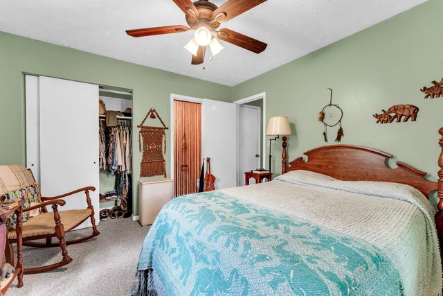 2556 S Westwood Avenue, Springfield, MO 65807