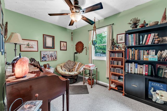 2556 S Westwood Avenue, Springfield, MO 65807