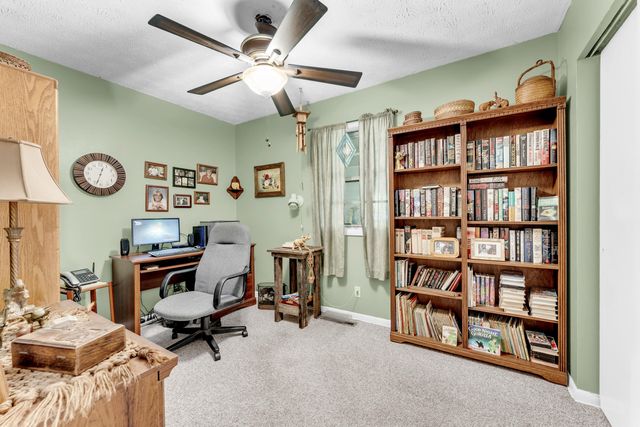 2556 S Westwood Avenue, Springfield, MO 65807
