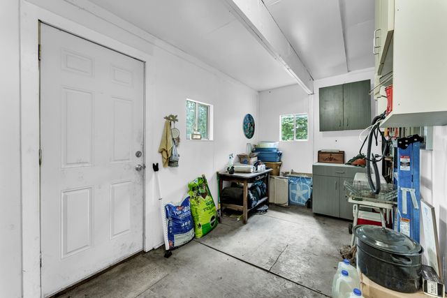 2556 S Westwood Avenue, Springfield, MO 65807