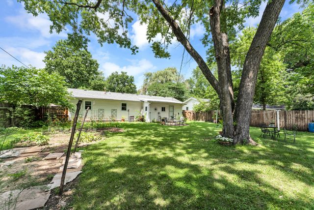 2556 S Westwood Avenue, Springfield, MO 65807