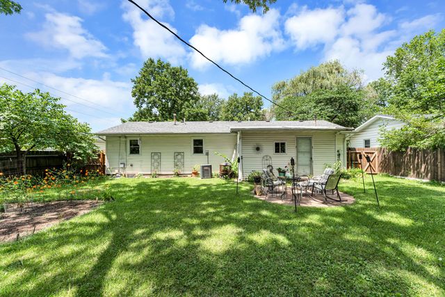 2556 S Westwood Avenue, Springfield, MO 65807