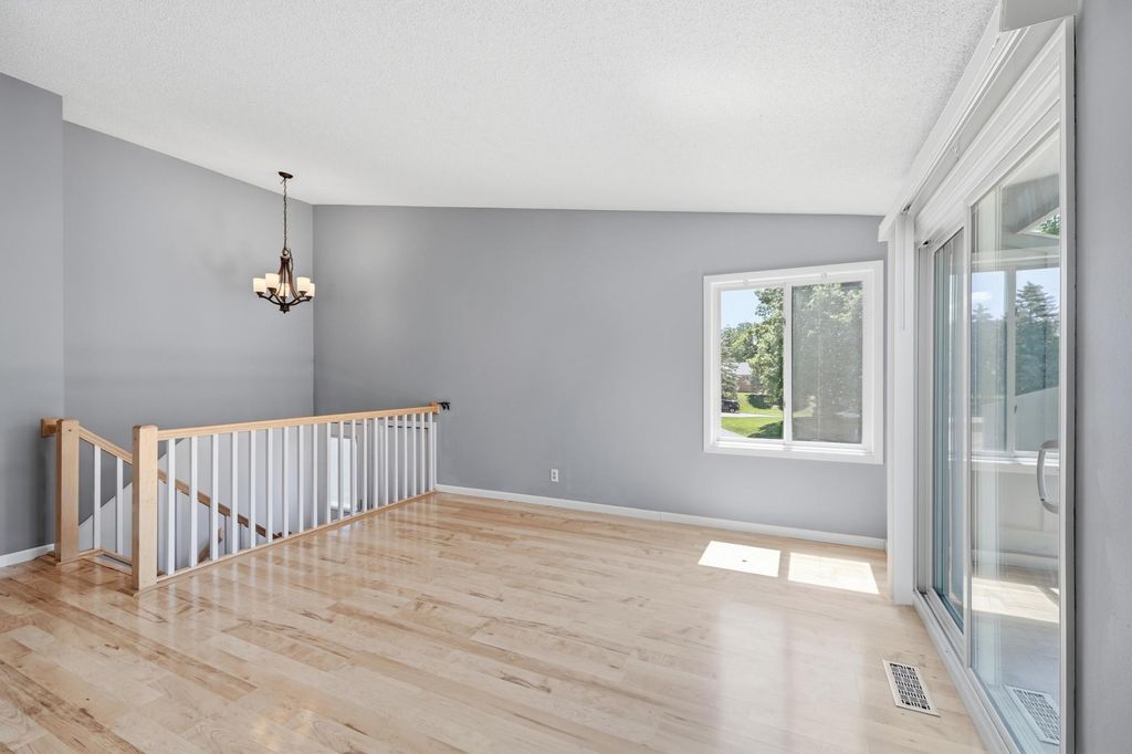 110972 Von Hertzen Circle, Chaska, MN 55318 — photo 2