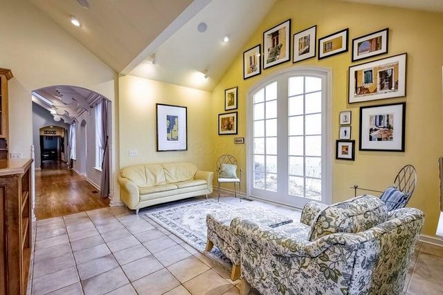1436 Greenbrier Drive, Mount Vernon, OH 43050