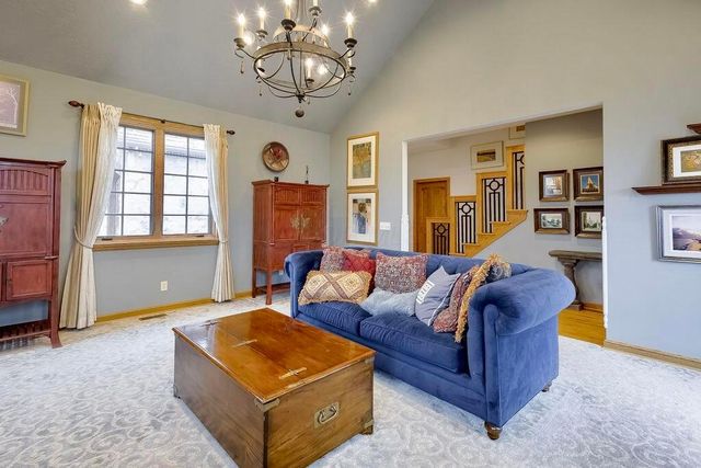 1436 Greenbrier Drive, Mount Vernon, OH 43050