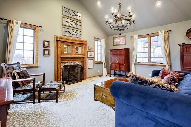 1436 Greenbrier Drive, Mount Vernon, OH 43050