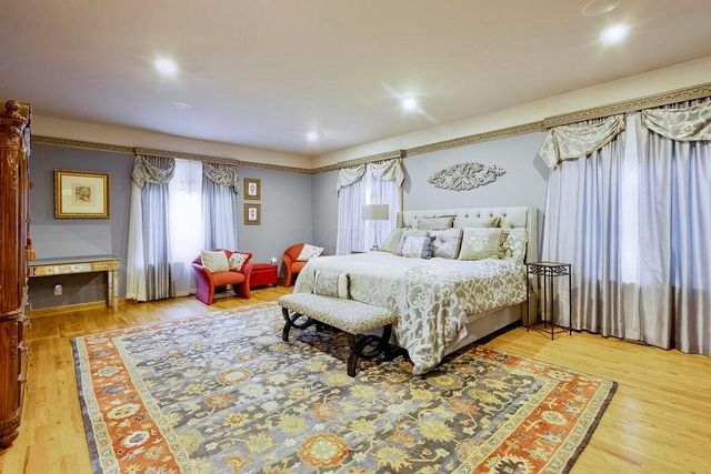 1436 Greenbrier Drive, Mount Vernon, OH 43050
