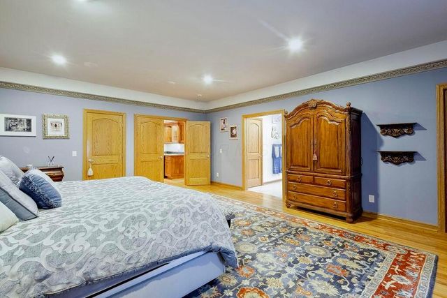1436 Greenbrier Drive, Mount Vernon, OH 43050