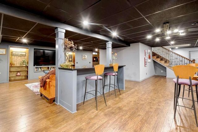 1436 Greenbrier Drive, Mount Vernon, OH 43050