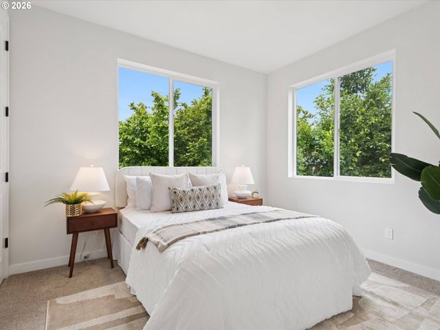 6410 N BURRAGE Ave, Portland, OR 97217